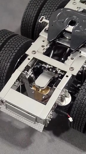 100K views · 2.8K reactions | Can you see that this remote-controlled truck is driven by several wheels#rctoy #interesting #toycar #trucktoy #fyp #rccar #remotecontrol toyrc #models #toytoy #truckrc | Toy RC | Facebook