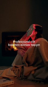 15K views · 978 reactions | Maskenizi takın zamana meydan okuyun! iYO Led Light Face Mask ile evde profesyonel bakım ayrıcalığını yaşayın. Yorgun bir cildi hiçbir kapatıcı kapatamaz. iYO maske, yorgun görünümü LED ışık terapisi ile yüzünüzden siler, anında canlanmış bir görünüm elde etmenize yardımcı olur. Dilediğiniz yerde kolayca kullanın, cildinizin ihtiyacı olan modu ayarlayın ve genç görünümün keyfini çıkarın. | In Your Origin | Facebook