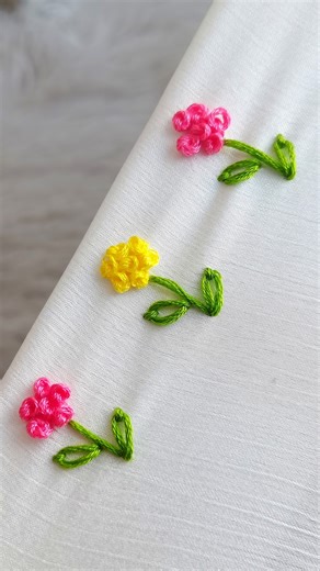 346K views · 4.7K reactions | So pretty flower hand embroidery design 瑱#reelsfb #embroidered #virals #trandingreels | Secret Hand Stitch | Facebook