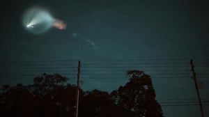 SpaceX launch lights up night sky in Florida