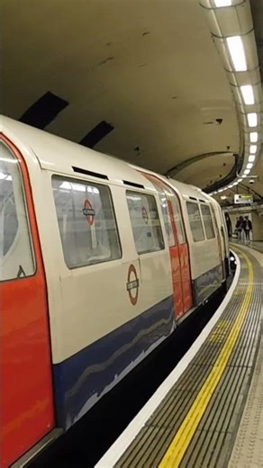 Bakerloo Line 1972 Stock Train departing London Waterloo