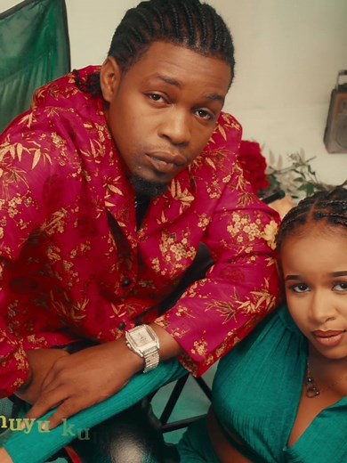 Mocco Genius Mimi Singing Video