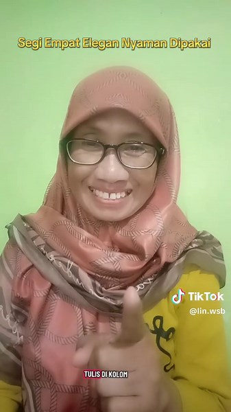✨ CAPTION Siap Pakai (Review Segi Empat Deenay) Bentuk segi empat itu simpel… tapi kalau bahannya mewah & motifnya elegan, rasanya beda banget 💐 Dipakai jalan santai aja sudah bikin percaya diri. Dan jujur… kalau nyaman, awet, dan tampilannya rapi, harga mahal itu bukan boros, tapi investasi 😌💚 🌷 Brand: Deenay 🌷 Jenis: Segi Empat 🌷 Tahan bentuk, tidak mudah kusut, jatuhnya cantik ✨ Kalau dipakai pelan, tapi aura anggunnya “nyerang” pelan-pelan 😄 #ReviewHijab #HijabSegiEmpat #Deenay #Hijab