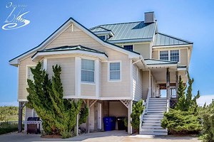*** The Duck House *** 5 bedrooms, 4.2 bathrooms, oceanfront. The week of July 7 is available for $9,440! Book The Duck House today: https://www.outerbanksblue.com/vacation-rentals/the-duck-house/OC004?nck=obbfacebook | Outer Banks Blue Vacation Rentals