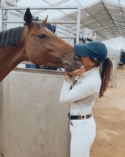 Jessica Springsteen on Instagram: "😘🧚"