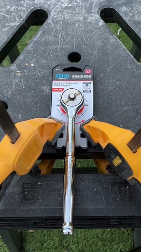 Gearless Ratchet That Doesn’t Even Need A Degree To Ratchet! 😮😍 #masteringmayhem #ratchet #gearless #mechanics #mechanicslife #tools #handtools #handtoolsonly #contractors #construction #constructiontools #toptools #bestofthebest #torque #wrenches #toolsforlife #automotive #automotivetools #bodyshop #bodyshoplife #homedepot @The Home Depot @