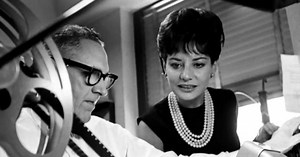 Iconic news anchor Barbara Walters dead at 93