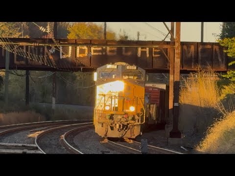 Beautiful evening of Railfanning at woodbourne pa