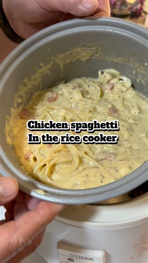 Creamy chicken spaghetti in the rice cooker #spaghetti #chickenspaghetti #ricecooker | Ku Thao