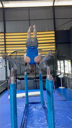 Basic Parallel Bars Trick #gymnastics #calisthenics #freestylecalisthenics