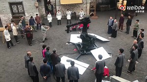 利用機械手臂一鏡到底拍攝電影。 https://video.weibo.com/show?fid=1034:4868797107208230 | Smart Robots 智慧機器人