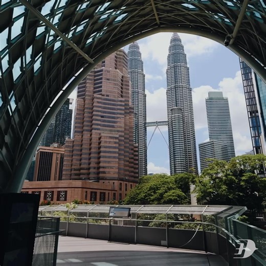 Let treasured moments unfold as you discover Malaysia with exclusive Valentine’s Day fares from AUD 639*, all-in return. | Malaysia Airlines