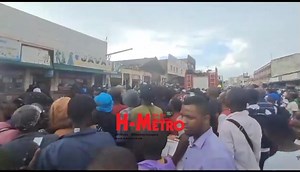 Several people are feared dead after a building collapsed at the corner of Chinhoyi Street and Bank Street in Harare's CBD on Saturday 📹 H-Metro | Sunday Mail Zimbabwe