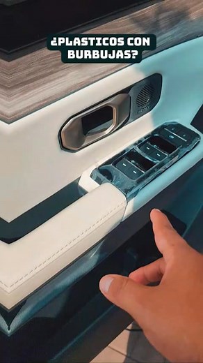 🌟 ¡Protege Interiores con PPF! 🖥️✨ ¿Tus pantallas de interiores están sufriendo rayones y desgaste? ¡No te preocupes! Ofrecemos el mejor servicio de PPF utilizando maquinas de corte para un acabado impecable. 🚀 🔹 Cortes Precisos: Nuestra película de protección se corta con maquina, asegurando que cada diseño sea perfecto, sin errores típicos de los cutters que rayan tu auto. 🎯👌 🔹 Resistencia a Rayones: La PPF evita daños y mantiene la claridad de tus pantallas. 🛡️ 🔹 Aplicación Profesion