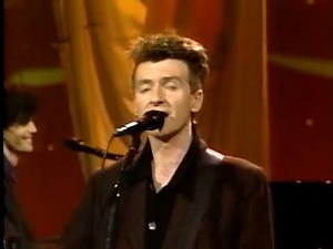 Crowded House - "Fall At Your Feet" Live 1991