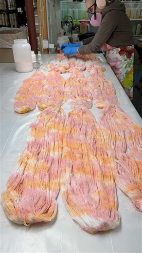 Watch this yarn color transform #yarn #diy