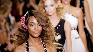 70er-Jahre Frisuren für Frauen: 5 coole Ideen zum Selbermachen