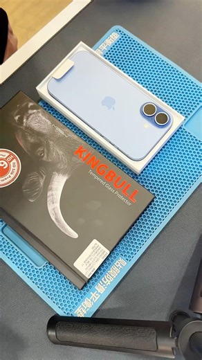 Install Screen Protector For iPhone 17 - HD 2.7D Clear Mipow Tempered Glass #shorts #mipow #iphone