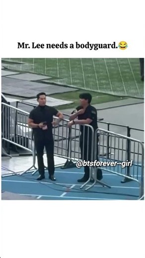 Updated Mr.Lee fancam.🤗❤️ #bts #arirangworldtour #busanDay 1 #mrlee #bodyguard #explore #shortvideo