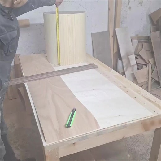 Crafting Round Tables: Advanced Wood Veneering Techniques