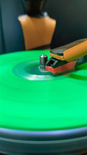 smallest gramophone / vinyl ever recorded