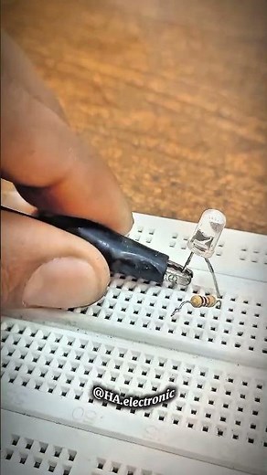 How to Use Breadboard for LED | Basic Circuit Tutorial | DIY Electronics