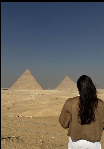 ‏I see pyramids no Cairo #pyramid #explore