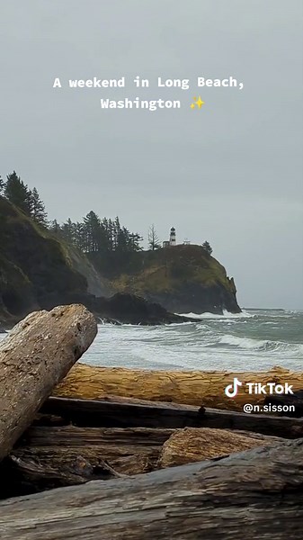 We had an amazing weekend in Long Beach, Washington! There are so many fun things to explore including Cape Disappointment State Park, the Discovery Trail, Long Beach Boardwalk and of course the 28 mile long beach! And don't forget all the delicious seafood and sweet treats. 😍⛱️🌊 #longbeachwashington #pnw #washingtoncoast #adventure #beachtime