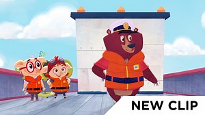 While on a row boat ride across the lake, Jack and Jill’s telescope invention sinks below the surface of the water! Discover what you can see in the sea in the Rhyme Time Town Singalongs, coming to Netflix December 22nd! | DreamWorks Jr.