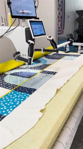 This quilt was so fun and quick to make! The quilt pattern is the Current Quilt by Eudaimonia Studio and the panto is Boxing by The Quilting Mill #quilting #quilts #quilter #sewing #longarming #GraceCompany | Grace Company