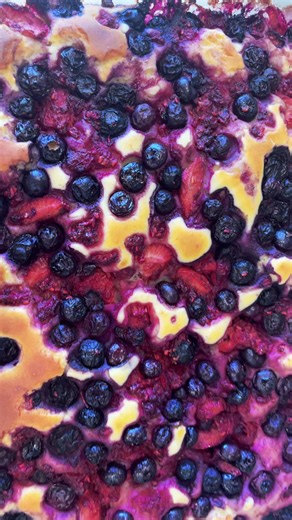 Mixed Berry Cake #adriaticeateryandcafe #organic #glutenfree