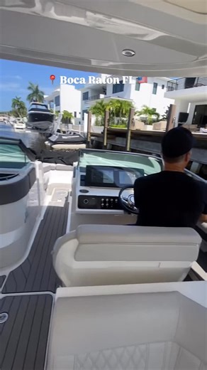 📍Private Boat Docking Lessons⚓️World wide 🌎 on Instagram: "𝐖𝐞 𝐡𝐚𝐯𝐞 𝐭𝐨 𝐜𝐨𝐦𝐞 𝐢𝐧 𝐨𝐧 𝐚 𝐚𝐧𝐠𝐥𝐞 𝐭𝐨 𝐜𝐥𝐞𝐚𝐫 𝐭𝐡𝐞 𝐛𝐨𝐚𝐭 𝐥𝐢𝐟𝐭 𝐚𝐧𝐝 𝐬𝐭𝐢𝐥𝐥 𝐬𝐭𝐚𝐲 𝐢𝐧 𝐜𝐨𝐧𝐭𝐫𝐨𝐥 𝐭𝐨 𝐩𝐮𝐥𝐥 𝐭𝐡𝐞 𝐛𝐨𝐰 𝐨𝐟𝐟 𝐭𝐡𝐞 𝐝𝐨𝐜𝐤 𝐚𝐧𝐝 𝐬𝐰𝐢𝐧𝐠 𝐭𝐡𝐞 𝐬𝐭𝐞𝐫𝐧 𝐭𝐨 𝐝𝐨𝐜𝐤 ⚓️ 𝐁𝐨𝐨𝐤 𝐲𝐨𝐮𝐫 𝐥𝐞𝐬𝐬𝐨𝐧 𝐭𝐨𝐝𝐚𝐲 🛥️ @searayboats @marinemax #Florida #Docking #BoatDocking #BoatLift #BoatingLessons #BoatingInstructions #BocaRaton #FloridaLife #OnTheWater #BoatingSaf