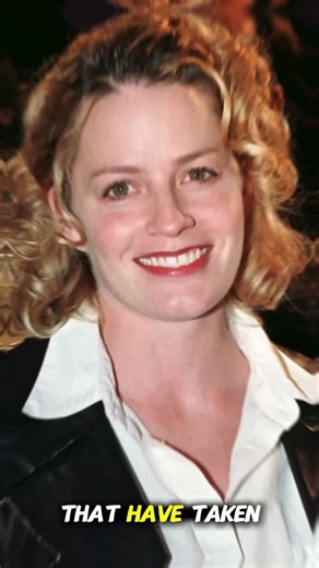 Make Sure You're AIone Before Looking At Elisabeth Shue's These Photos