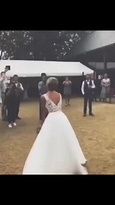 Double happinesses👏the bride shared her biggest day❤️would you do that to your friends? 💕 credit: Tiktok clem_mrqt..⁣⁣.⁣⁣#nycmakeupartist #makeupartistlife #makeupschool #sleekmakeup #makeupartis #nashvillemakeupartist #prommakeupartist #semipermanentmakeup #prommakeup #occasionmakeup #makeupviraltips #safemakeup #makeupmadness #allaboutmakeup #lesmakeup #slaybeauty #muasmafia #makeupobsession #eyeshadowpalette #lipsticks #makeupartistjakarta #under_ratedmakeup #makeupaddictsofficial #vegasnay