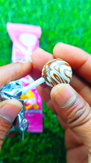 ASMR Colorful Lollipop Eating 🍭 Crunchy Satisfying Sounds #asmr #satisfying #lollipop #shorts