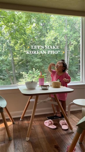 ⚡️Janchigooksoo (aka “Korean Pho” 😉) recipe⚡️ Anchovy broth ingredients: 8-10 large sized dried anchovy 5-6 small pieces of dried kelp OR 1 dried seafood tea bag 1 onion, halved 10 cups of water (water amount doesn’t really matter for this recipe because the flavor will come from the sauce — I added about 12 cups) 2-3 tbsp soy sauce for soup (or 1 tbsp salt — again, the flavor will come from the sauce so the soup will taste bland before you put everything together in a bowl) Sauce: Gochgaru 2 t