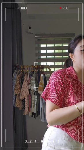 77SHOPPH | Erin Hanging Polo Crop Blouse Premium Cotton Rib Shorts Sleeve Womenswear Casual Chic Elegant Soft Fabric