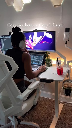 Cozy Desk Setup Ideas for Content Creators