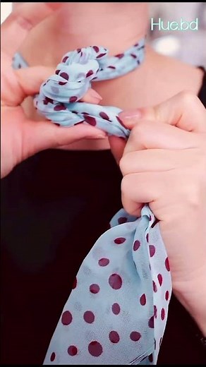 How to wear a scarf 🧣#scarfstyle #forever #fashion2026