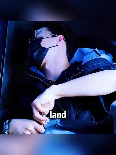 Crowds of beachgoers ran for safety as gunshots rang out at Sydney’s Bondi Beach on Sunday, December 14. A person is heard yelling “go go go!” #newsweek #news #sydney