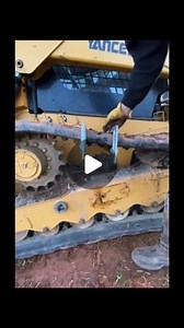 Travis Collins on Instagram: "The fastest & most reliable rubber track repair/maintenance tool? This is the Trackbar Systems. So simple too. Only need one person to get it fixed in the field. @track_bar_systems_llc Track bars also serve purpose in the service shop environment, for they are used to remove/reinstall tracks for replacement and maintenance"