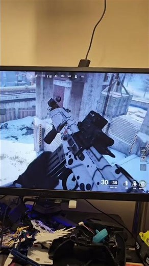 INSANE SNIPER SHOTS & KILLSTREAK in SNOWY COMBAT! #shorts
