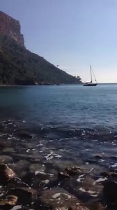 684 reactions · 214 shares | Le clapotis des vagues sur les rochers... ça détend ! ;) www.ot-cassis.com #cassis #provence #mediterranee #labellevie #k6bonheurhd #capcanaille #calanques #mer #vacances #village #sea #zen #tranquility | Cassis 4 Saisons | Facebook