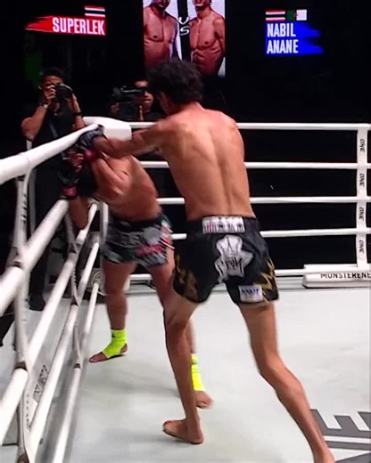 Fighting for REDEMPTION 😤 Nabil Anane avenged his loss to the legendary Superlek in this historic rematch at ONE 172!