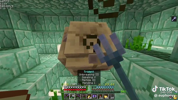 Mastering the Ocean Monument Raid in Minecraft Bedrock