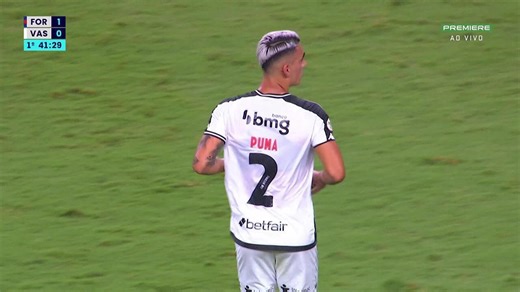 Aos 41 min do 1º tempo - cobrança de falta para fora de Puma Rodríguez do Vasco contra o Fortaleza
