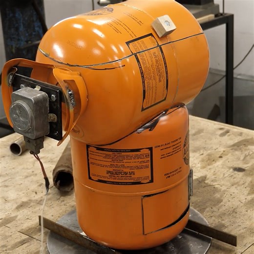 161K views · 757 reactions | Automatic Smoking Station from an Empty Cylinder | DIY & Crafts | Facebook