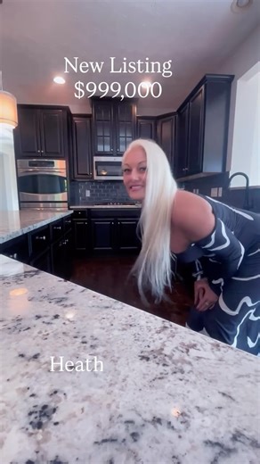 Heather Chadwell on Instagram: "NEW LISTING 🔑 📍 10500 Wallingsford, Dayton, Ohio 45458 🛌 6 🛁 5.5 📐4,816 💰 Offered at $999,000 . Discover your dream home in this stunning model residence, perfectly nestled beside a picturesque, fish-stocked pond offering breathtaking views and tranquility. Step inside to discover a multi level concept with three floors and fully finished walkout basement with a game room and bar. The spacious first floor living area