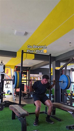 So this is me struggling with 140 kgs (new PR btw), but got it up on the 5th attempts 😅. I've squatted it before, but on this day, something felt off and luckily I was recording. Just wanted to show you that there might be days you might feel off, and it's okay. Just make sure you give it your all. I believe in you. You can do it, so believe in yourself too 🫵😊. #fyp #gymtok #pr #squat #jaffer_khalid @hamzix @Olif Abdultif @wubexx @Mũrađ OG