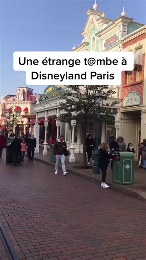 Tu le savais toi ? 😄 #disneylandparis #dlp #disney #mickey #disneysecrets #disneyfan #disneyparks #disneytiktok #disneylandparis2021